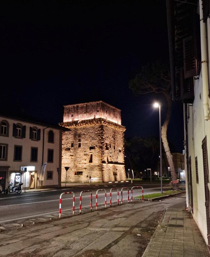 Villa Casina Elena - Viareggio Centro Exterior foto